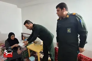 ادای احترام جانشین فرماندهی سپاه کنگان به دو شهید کنگانی