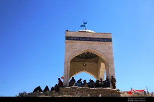 بازدید بسیجیان شهرستان دشتی از زیارتگاه شهدای بازی دراز