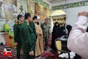 بازدید فرمانده سپاه امام رضا از نمایشگاه یه حس خوب در شهر کاکی