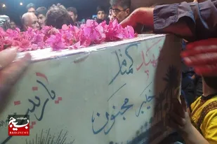 میزبانی مردم بادوله و کاکی از پیکر شهید گمنام