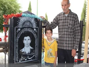 عباس دبیقی از دانشگاه تا لما / در باغ شهادت برای جهادگران آسمانی کی باز می شود؟