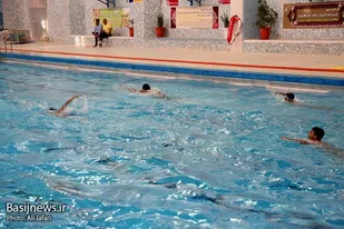 برگزاری مسابقات شنا در جزیره مقاوم خارگ