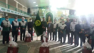 جلوه ایثار وهمدلی دربخش مرکزی یزد با توزیع ۱۳۰ بسته معیشتی در روستای احمدآ باد ملاباشی