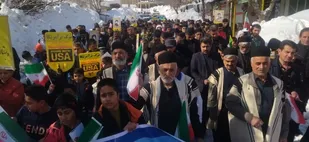 سیل حماسه حضور در برفی ترین نقطه بام ایران