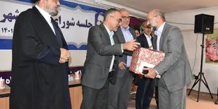 تجلیل از مدیر نمونه کمیته امداد شهرستان پاکدشت