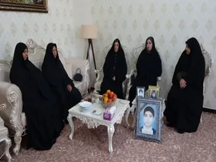 دیدارجمعی از بسیجیان پایگاه مقاومت حضرت زینب(س)حوزه حضرت فاطمه(س) با خانواده شهید منصور فرامرزی