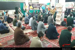 دیدار جمعی از مسئولین و بسیجیان با امام جمعه ملایر به&zwnj;مناسبت هفته دفاع مقدس