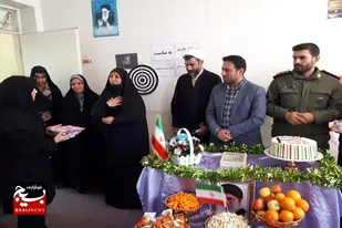 برگزاری مسابقه دارت ویژه دانش آموزان ابتدایی روستای مهدویه ملایر به مناسبت دهه فجر
