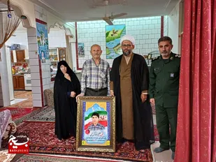 دیدار با خانواده شهید معلم در اندیمشک