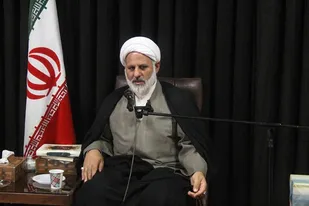 انقلاب اسلامی در مقابل بزرگ&zwnj;ترین دشمنان ایستاده است