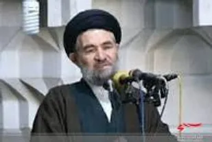 کادر درمانی مجاهدان خط اول جبهه سلامت هستند