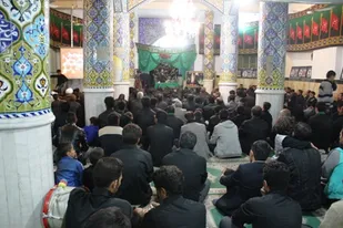 مراسم شبی با شهدا در پیربلوط برگزار شد
