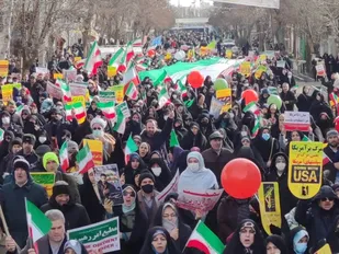 حضور با شکوه زنجانیها در راهپیمایی ۲۲ بهمن