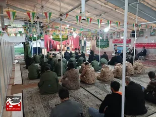 برپایی محفل انس با قرآن کریم به مناسبت آغاز دهه مبارک فجر در یادمان شهداء نجف آباد