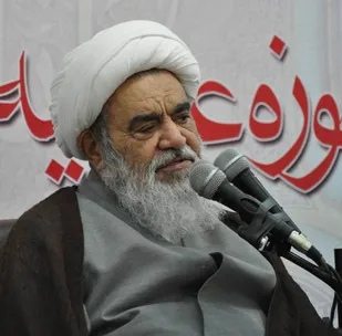 تفرقه از تحقق شعارهای اصلی نظام جلوگیری می کند