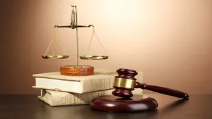 حکم پرونده ارتشاء رئیس سابق گمرک ساوه صادر شد