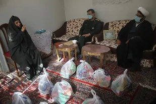 تقدیر از بانوان بسیجی و فعال دوران دفاع مقدس