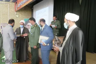 تجلیل از نفرات برتر مسابقات نیمه نهایی قرآن کریم در ملایر