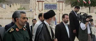 سفرنامه "رهبر انقلاب" به کرمان پس از 15 سال منتشر می شود/ 10خاطره خوب از "حاج قاسم" و همنشینی&zwnj;با "آقا"