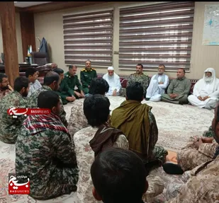 دیدار فرمانده سپاه شهرستان ایرانشهر با نماینده ولی&zwnj;فقیه در امور اهل سنت به مناسبت هفته بسیج&nbsp;