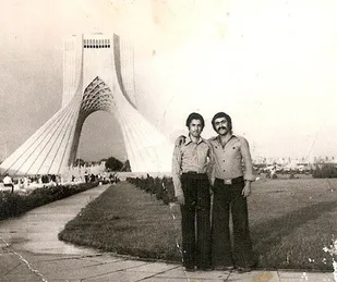 شهیدی که بر روی نام شاه ملعون خط سیاه کشید