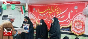 تجلیل هم مسجدیهایِ شهیدان رضازاده و زینال زاده از مقام مادران شهید/بسیجیان بر دستان پُر مهر مادران بوسه زدند + عکس