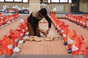 ۱۰هزار بسته معیشتی در بروجرد توزیع شد
