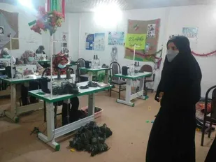 بازدید مسئول بسیج سازندگی جامعه زنان از کارگاه&zwnj;های اشتغال زای حوزه عصمتیه