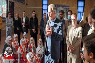 ایرانیان همواره با جانشان از وطن و اعتقادات خود دفاع می&zwnj;کنند