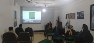 آثار پوستر "فرشته رشیدی" در بوته نقد هنرمندان تجسمی حوزه هنری کهیگلویه وبویراحمد