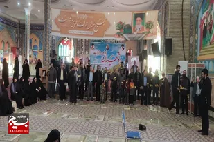 به مناسبت هفته بسیج گلزار شهدای سرخه گلباران شد