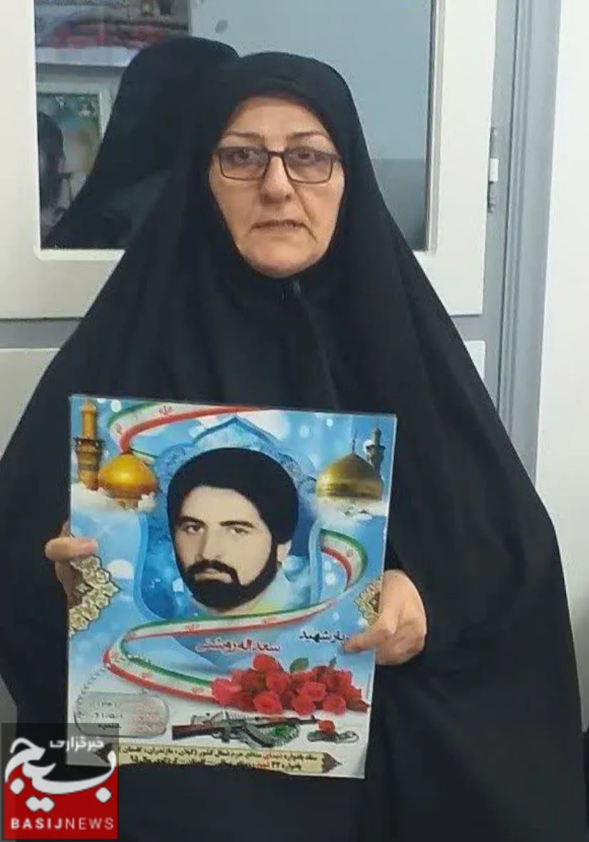 عروسی‌مان ساده بود/در کنج اتاقی زندگی مشترکمان را آغاز کردیم/خانه‌مان شاید کوچک بود، اما دل من کنار او بزرگ‌ترین خانه دنیا را داشت/عاشقانه همدیگر را دوست داشتیم ...