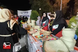برپایی نمایشگاه صنایع دستی توسط اعضای تیم&zwnj;های یاس به مناسبت هفته هلال&zwnj;احمردرایرانشهر