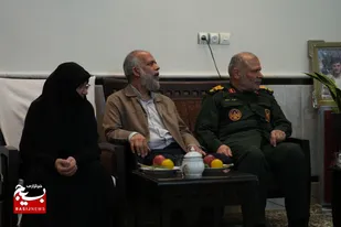 دیدار سرلشکر رحیم&zwnj;صفوی با مادر شهیدان زین&zwnj;الدین