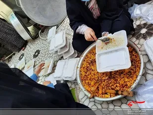 پخت هفتصدپرس غذاتوسط پایگاه مقاومت مرضیه عالیشهر فاز2حوزه حضرت زینب کبری سلام الله،به مناسبت عیدغدیر