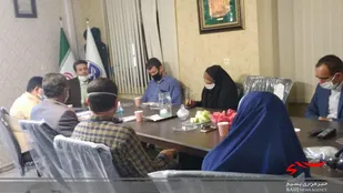 قلم اصحاب رسانه با عدم پیروی از احزاب مثمر ثمر خواهد بود