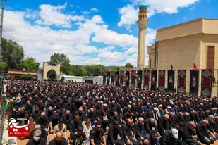 اقامه نماز ظهر عاشورا در تبریز