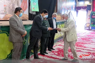 تجلیل از فعالان رسانه در برگزاری کنگره شهدای بوشهر/ رونمایی از پوستر ششمین جشنواره رسانه&zwnj;ای ابوذر در بوشهر