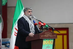 اگر می&zwnj;خواهیم ایران قوی با ورزش قوی داشته باشیم باید از تجربه دفاع مقدس درس بزرگی بگیریم