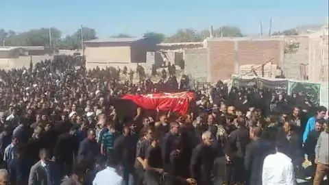 فیلم/ تشییع پیکر پدر سردار سلیمانی در روستای قنات ملک رابر