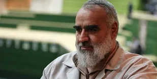 کسانی که از حرکت ایستاده اند بسیج را متهم به تند روی می کنند