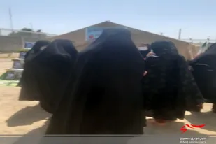 بازدید خواهران بسیجی حوزه های مقاومت الزهرا و آمنه از نمایشگاه دفاع مقدس در سیب و سوران