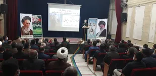 انقلاب اسلامی در بستر دین،فرهنگ وسیاست شکل گرفت و به وجود آمد