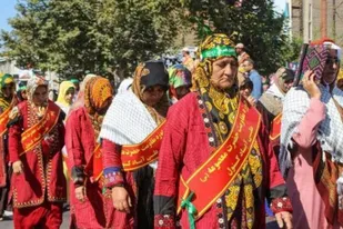 حضور خواهران شیعه و سنی نشانه اقتدار و وحدت ایرانی