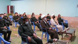 شهدا در دفاع مقدس مثل عاشوراییان در جان دادن از یکدیگر سبقت می گرفتند.