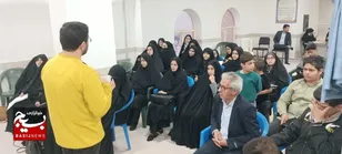 کارگاه آموزش و توانمندسازی مربیان گروه‌های سرود و نمایش در کاشمر برگزار شد/ حدود 100 نفر آموزش دیدند