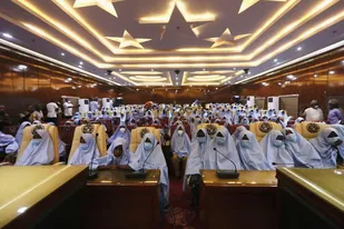 آزادی  دانش آموزان دختر نیجریه ای که   توسط آدم ربایان ربوده شده بودند