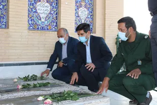 گلزار شهدای روستای چرخاب غبارروبی و عطرافشانی شد