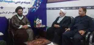 امام جمعه بعنوان پدر معنوی شهر باید هدایت کننده آحاد ملت باشد/ما باید همیشه گوش به فرمان ولی فقیه زمان خود باشیم
