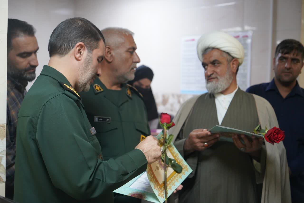 تجلیل مسئولان سپاه فتح از پرستاران در مانگاه امام صادق (ع) یاسوج + ( تصاویر)